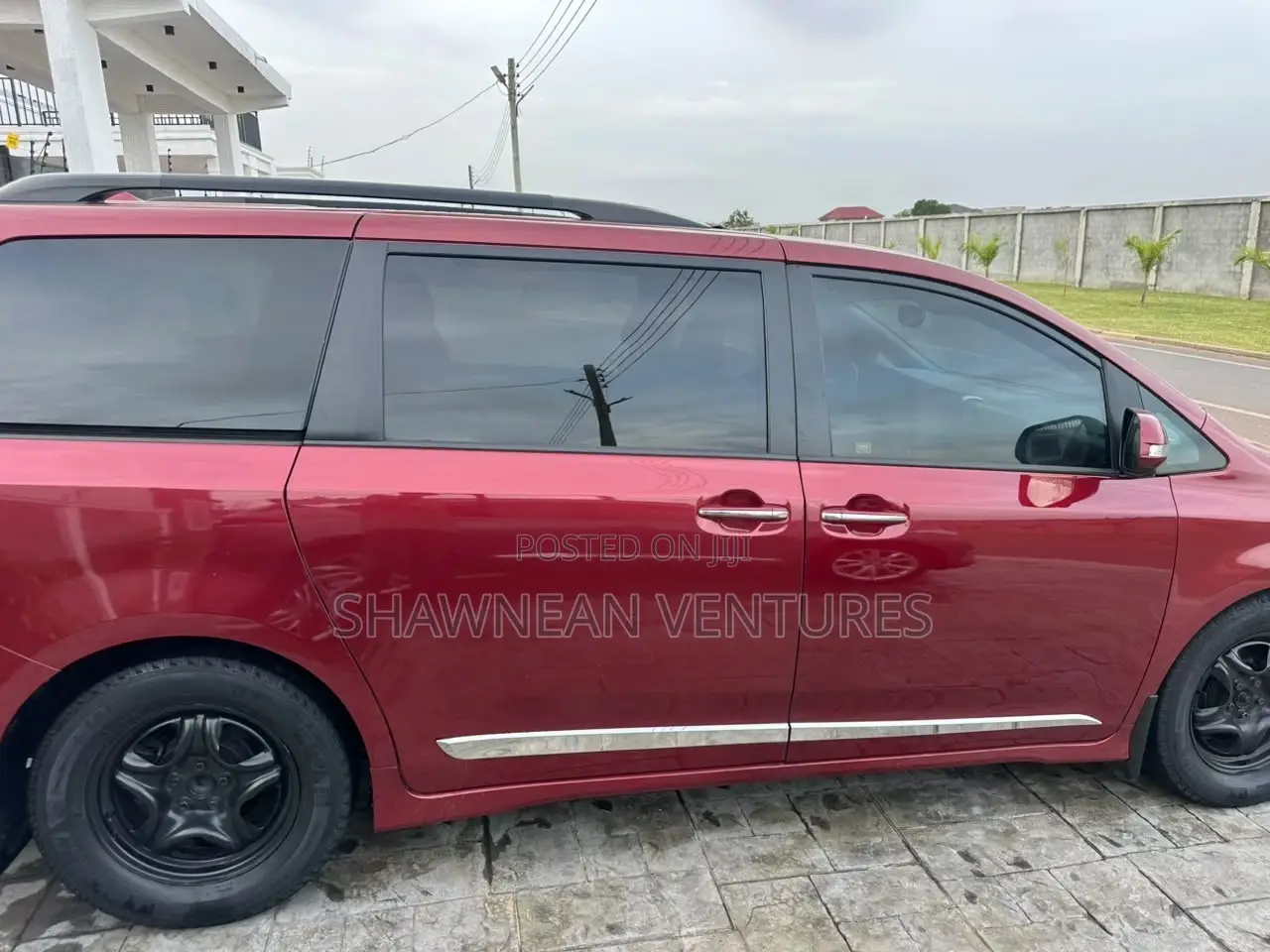 Toyota Sienna Limited Premium AWD (3.5L 6cyl 8A) 2018 Burgundy