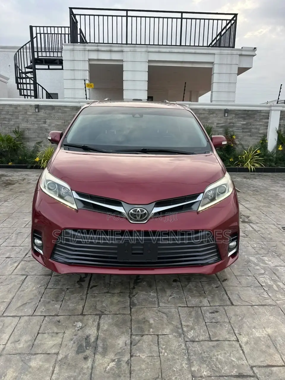 Toyota Sienna Limited Premium AWD (3.5L 6cyl 8A) 2018 Burgundy