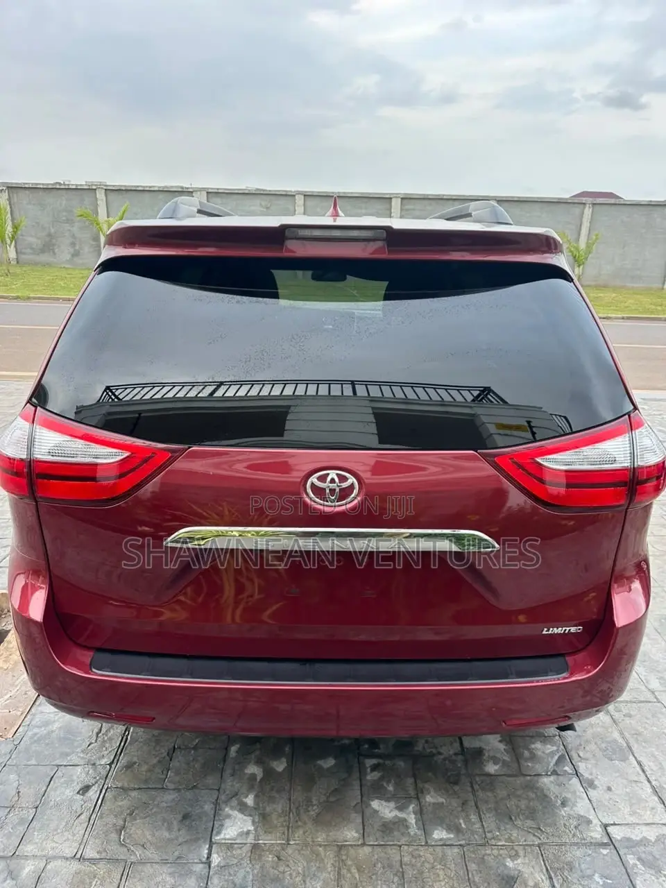 Toyota Sienna Limited Premium AWD (3.5L 6cyl 8A) 2018 Burgundy