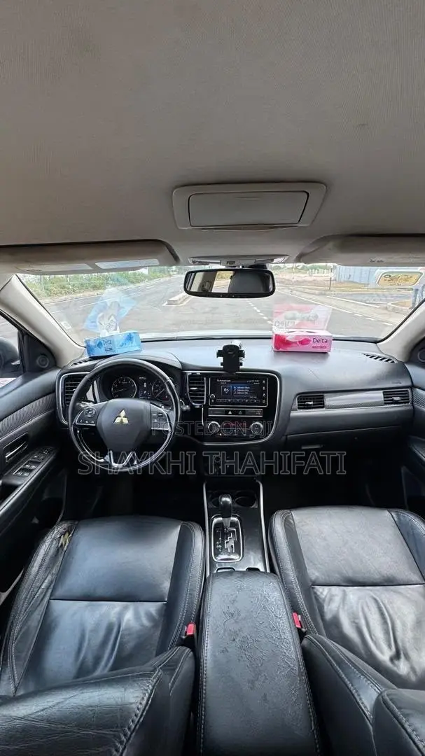 Mitsubishi Outlander 2.4 PHEV AWD 2018 White