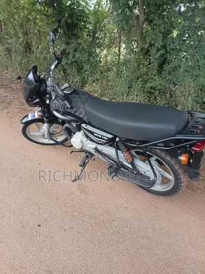 Bajaj Boxer 125 2026 Black