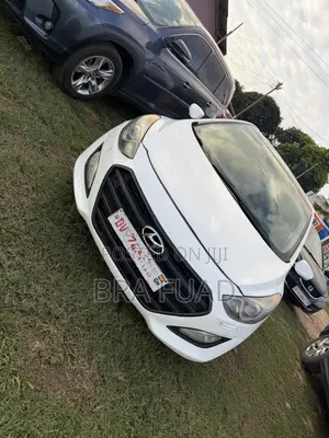 Hyundai Elantra Limited 2012 White