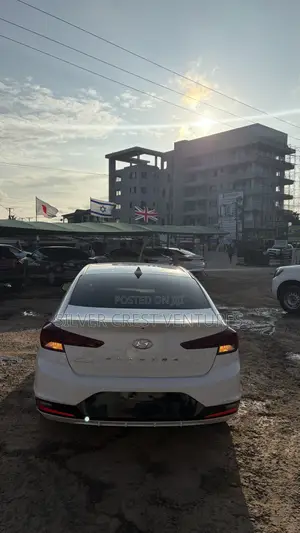 Hyundai Elantra SE 2019 White
