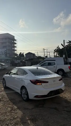 Hyundai Elantra SE 2019 White