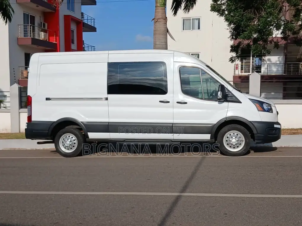 Ford Transit 2023 White