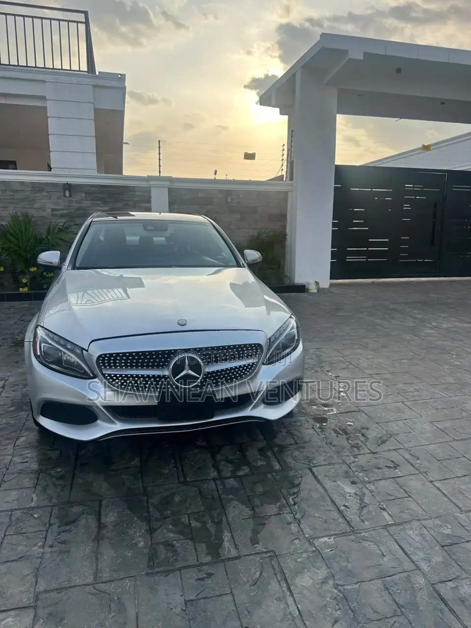 Mercedes-Benz C300 Luxury 4Matic Sedan AWD (2.0L 4cyl 7A) 2016 Gray