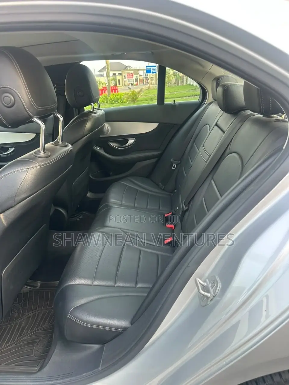 Mercedes-Benz C300 Luxury 4Matic Sedan AWD (2.0L 4cyl 7A) 2016 Gray