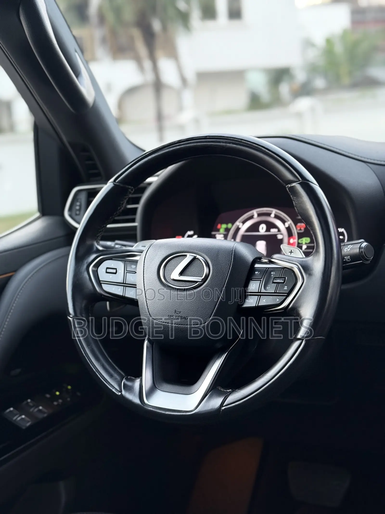 Lexus LX 600 2023 Gold