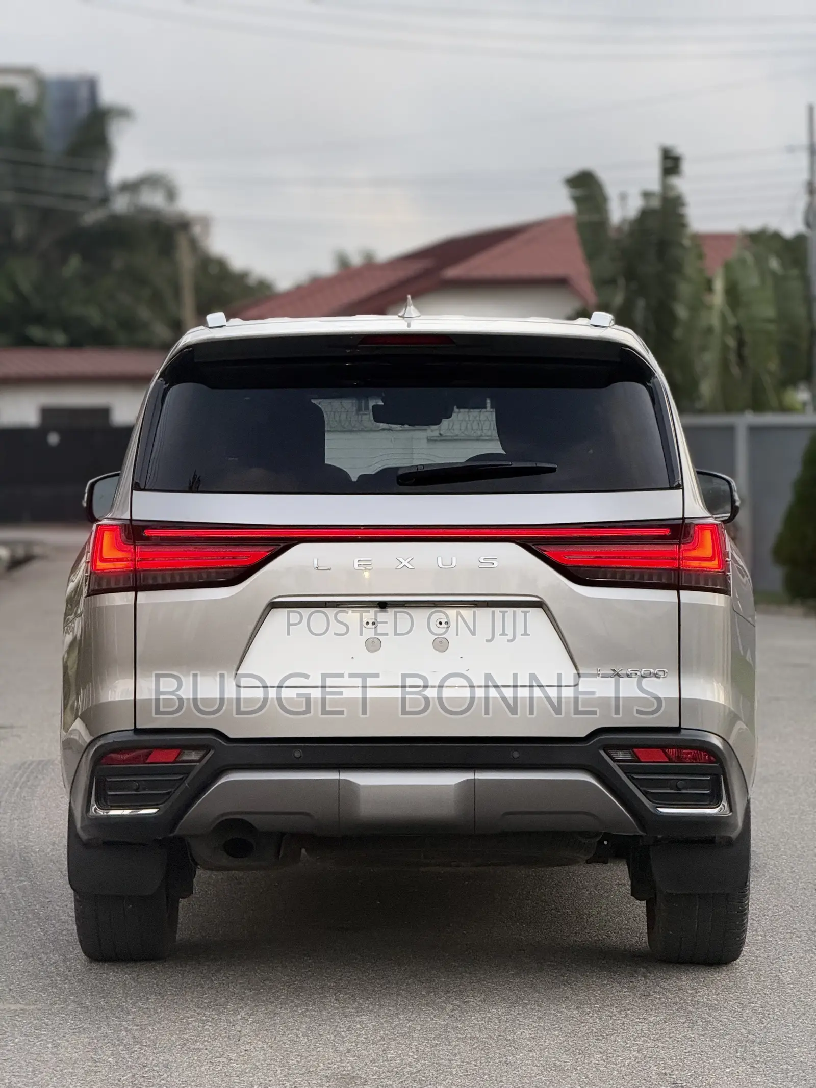 Lexus LX 600 2023 Gold