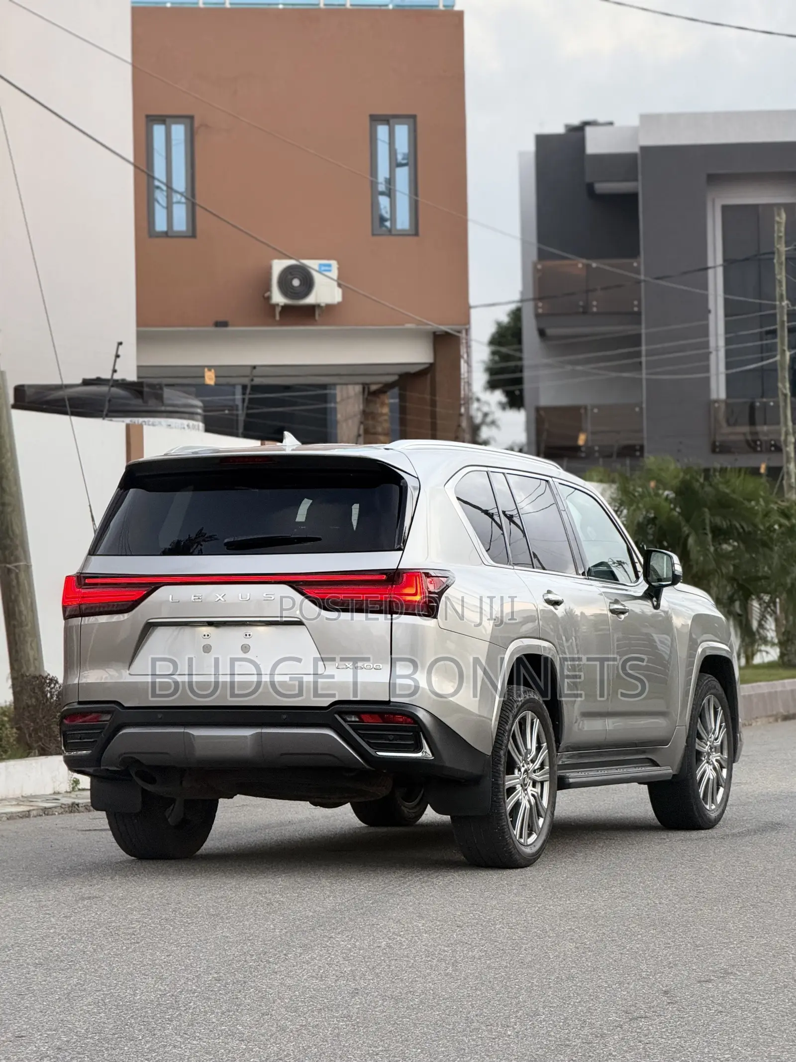 Lexus LX 600 2023 Gold