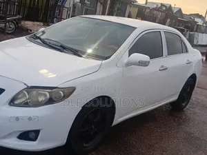 Toyota Corolla 2010 White