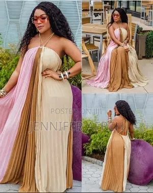Colorblock Pleated Halter Maxi Dress