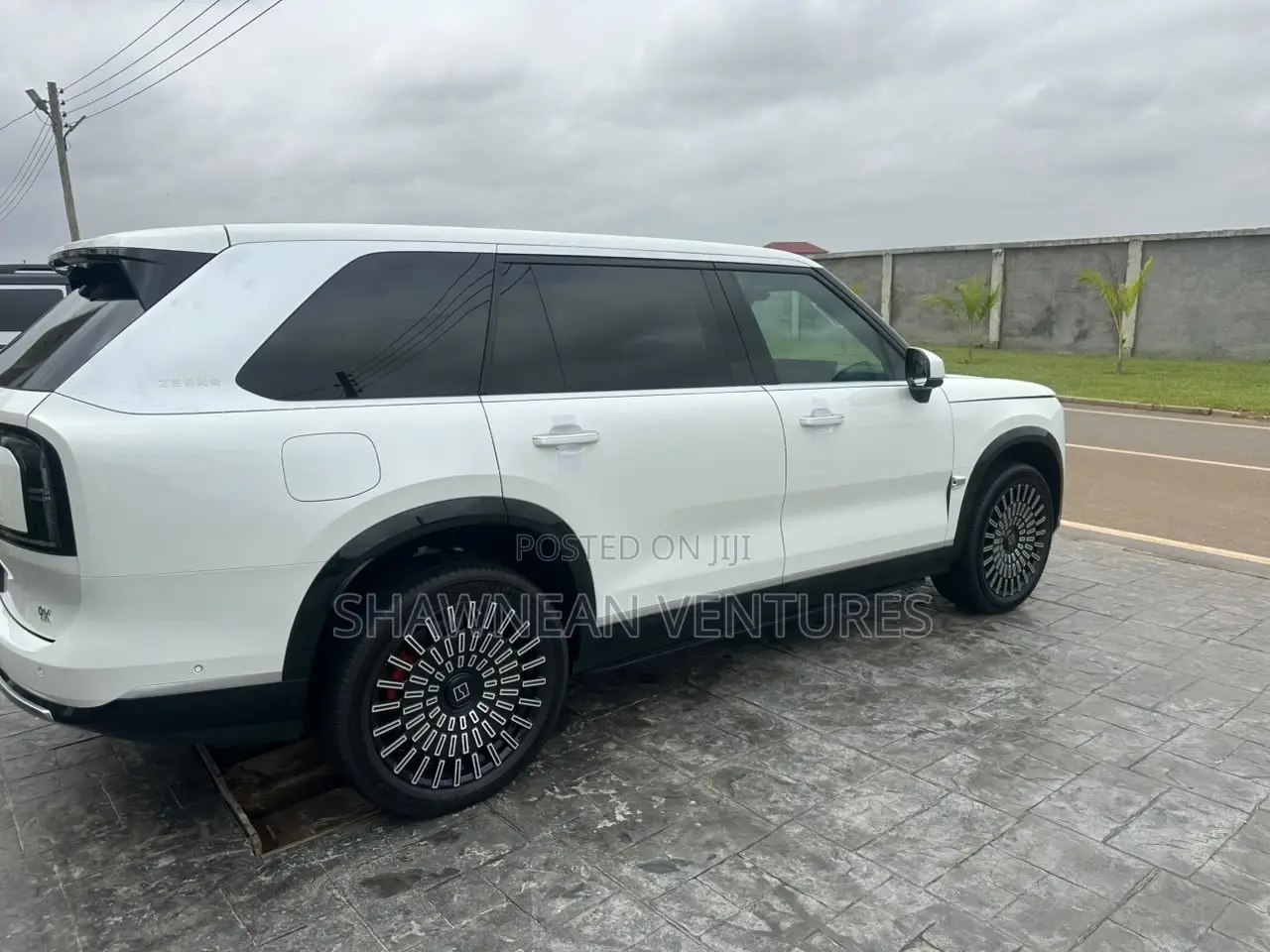 New Zeekr 9X 2025 White