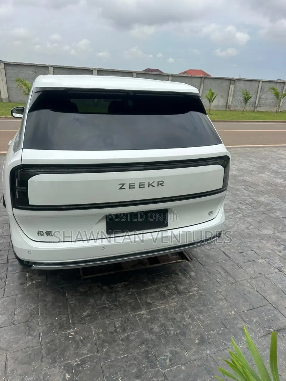 New Zeekr 9X 2025 White