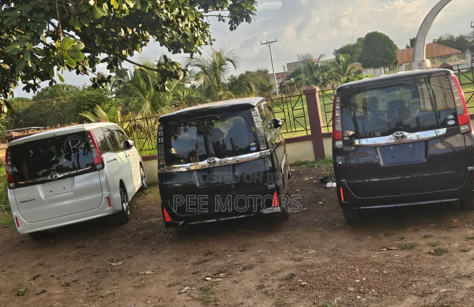 Toyota Voxy 2015 Black