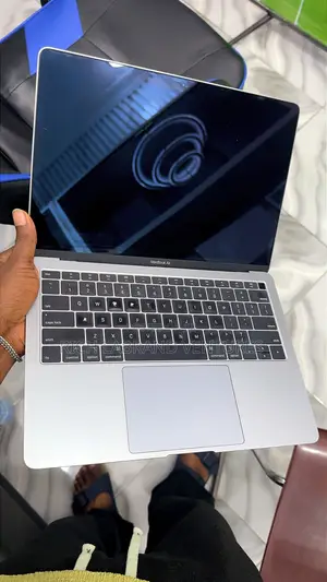 Laptop Apple MacBook Air 2019 8GB Intel Core i5 SSD 512GB