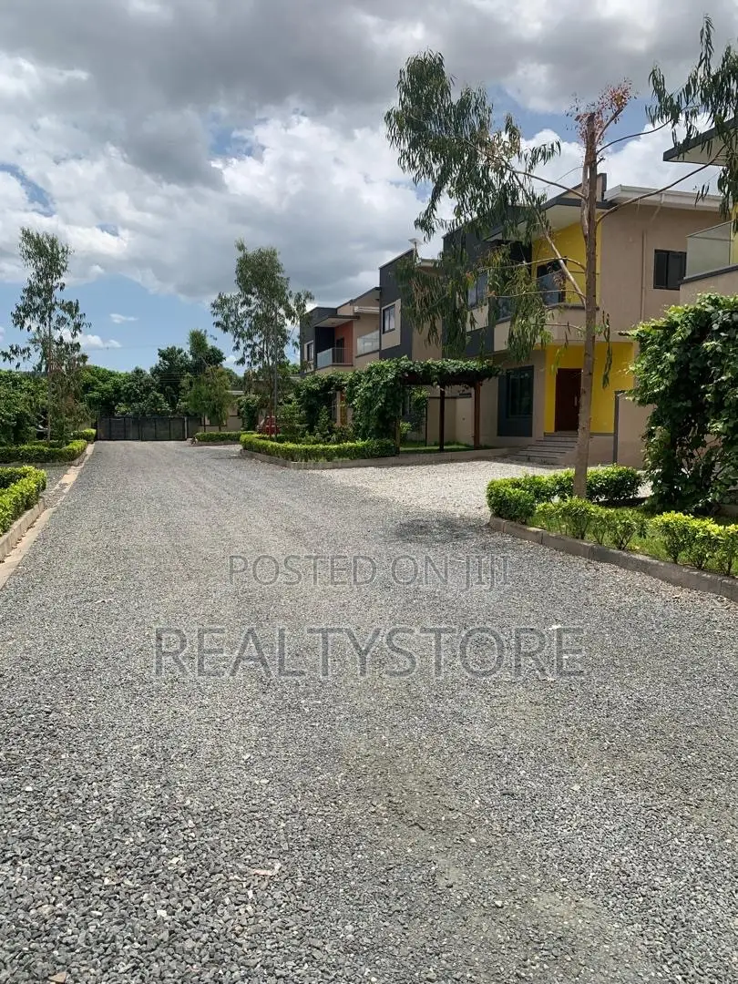 2bdrm Duplex in Cozy Home, Abokobi for sale