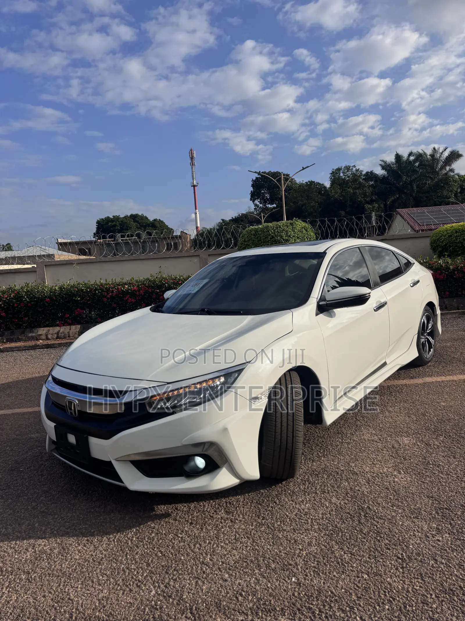 Honda Civic Touring 4dr Sedan (1.5L 4cyl) 2016 White