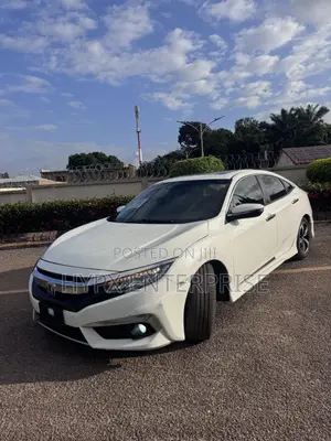 Honda Civic Touring 4dr Sedan (1.5L 4cyl) 2016 White