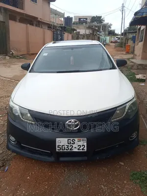 Toyota Camry LE 4dr Sedan (2.5L 4cyl 6A) 2014 White