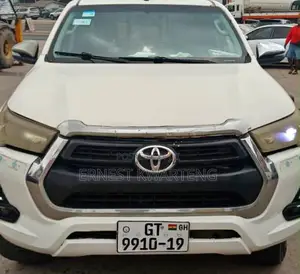 Toyota Hilux 2019 White
