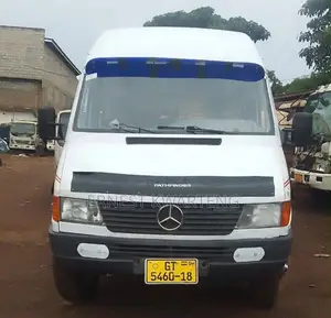 Mercedes-Benz Sprinter 2003 White