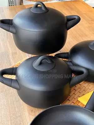 Matte Black Cookware Set (4-Piece)