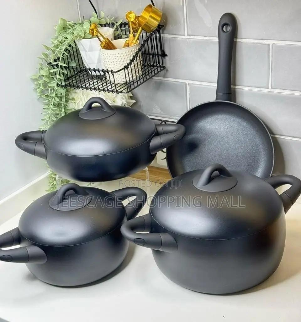 Matte Black Cookware Set (4-Piece)