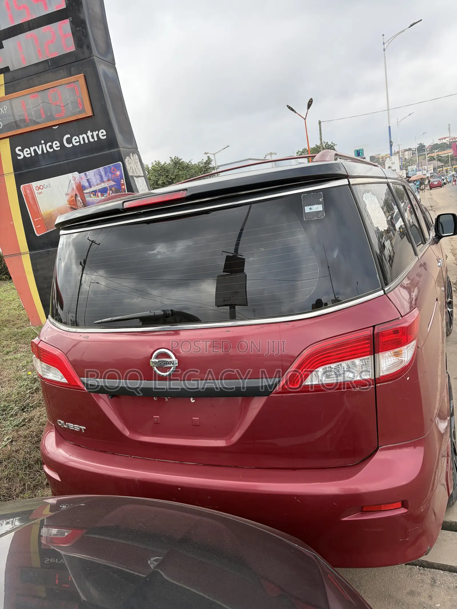 Nissan Quest 2016 Red