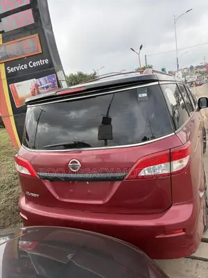 Nissan Quest 2016 Red