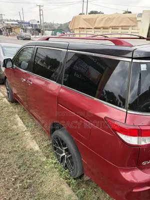 Nissan Quest 2016 Red