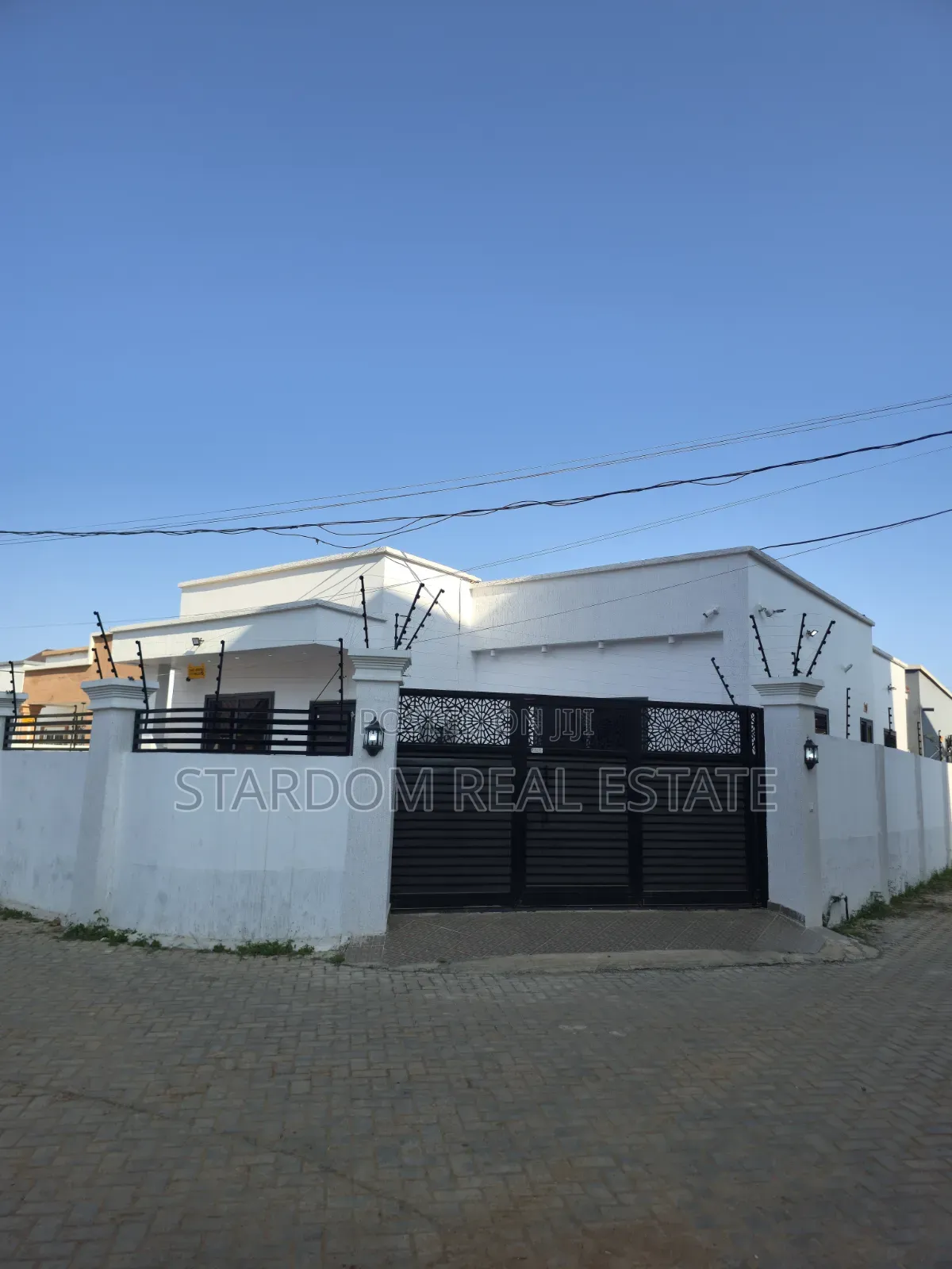 3bdrm Bungalow in Baatsona Spintex for sale