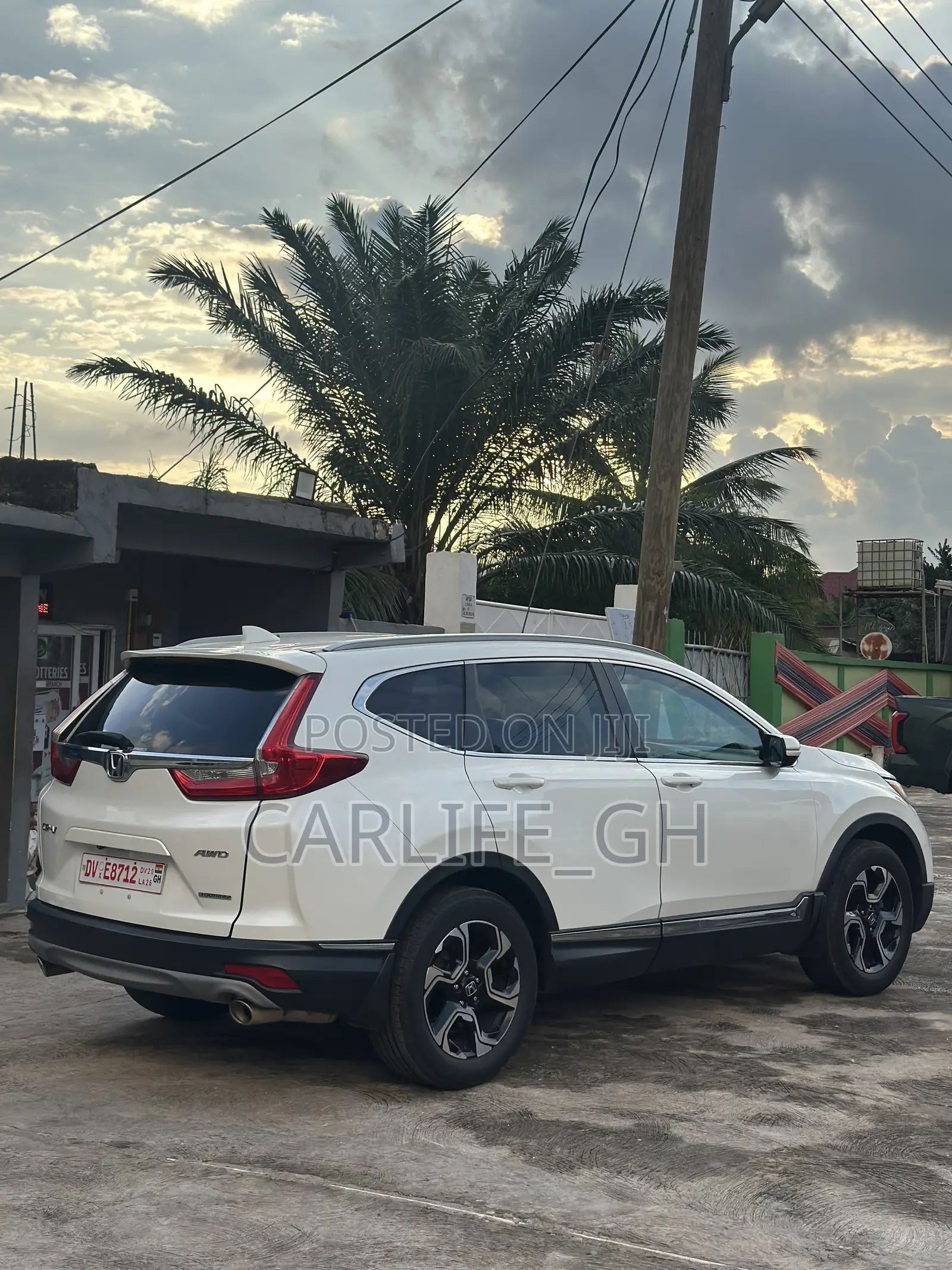 Honda CR-V Touring AWD 2018 White