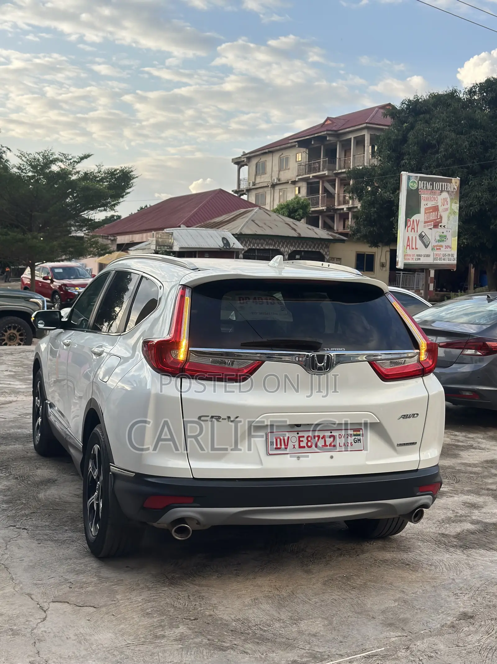 Honda CR-V Touring AWD 2018 White