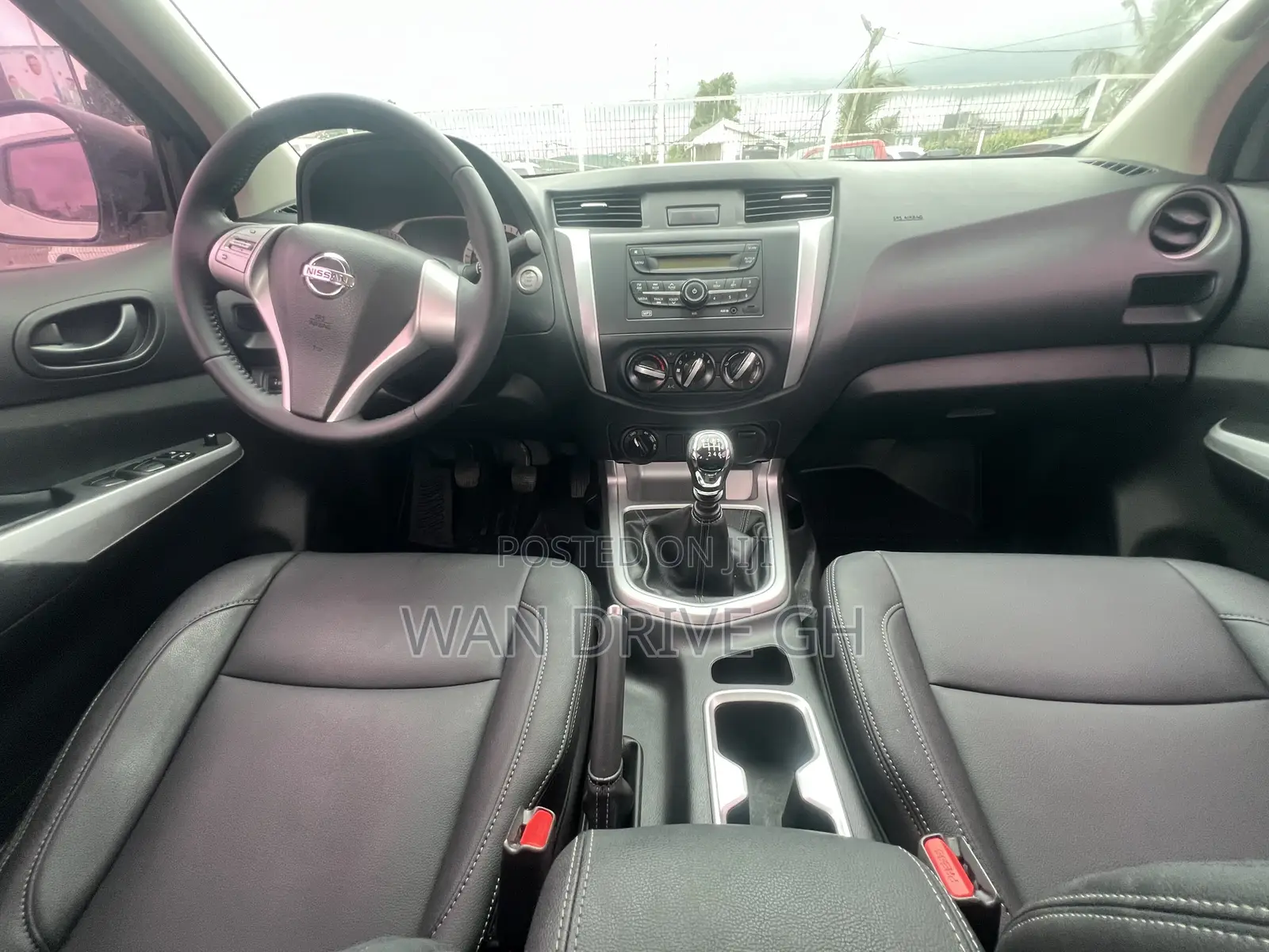 Nissan Navara 2019 White
