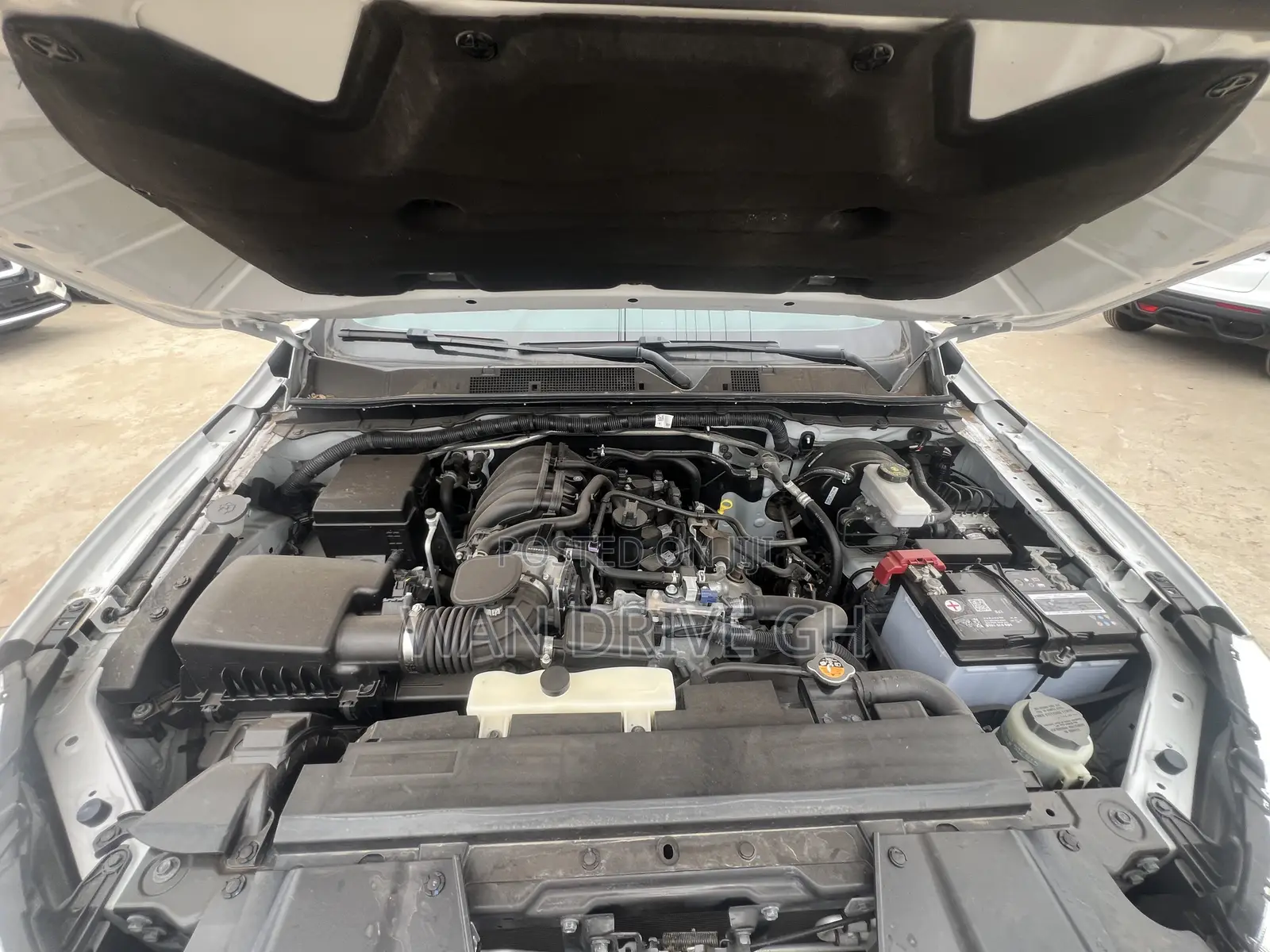 Nissan Navara 2019 White