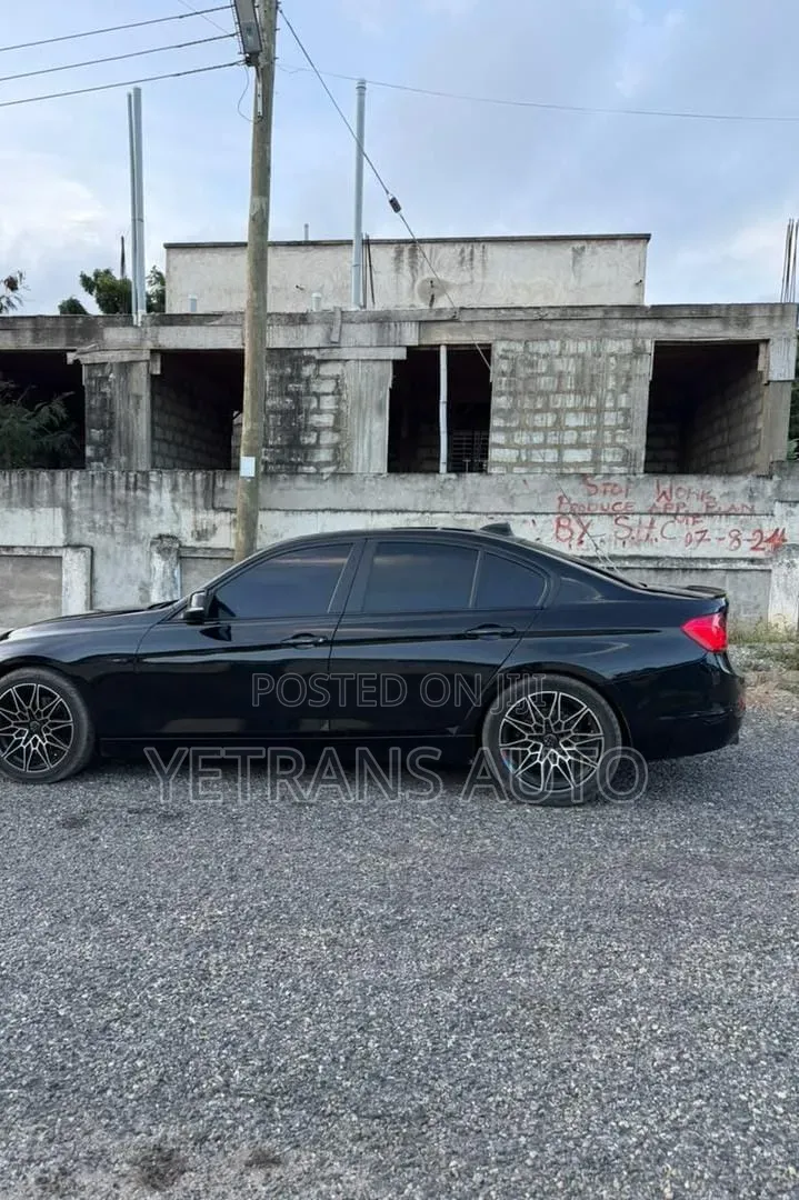 BMW 328i 2015 Black