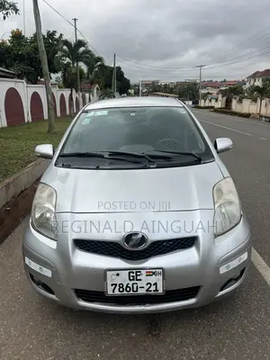 Toyota Vitz 1.3 FWD 5dr 2008 Silver