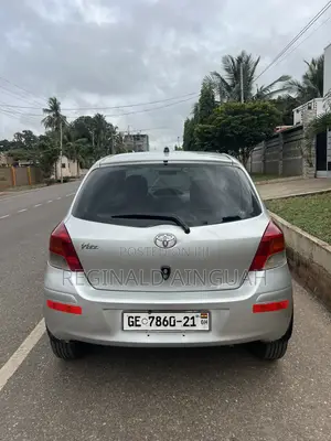 Toyota Vitz 1.3 FWD 5dr 2008 Silver