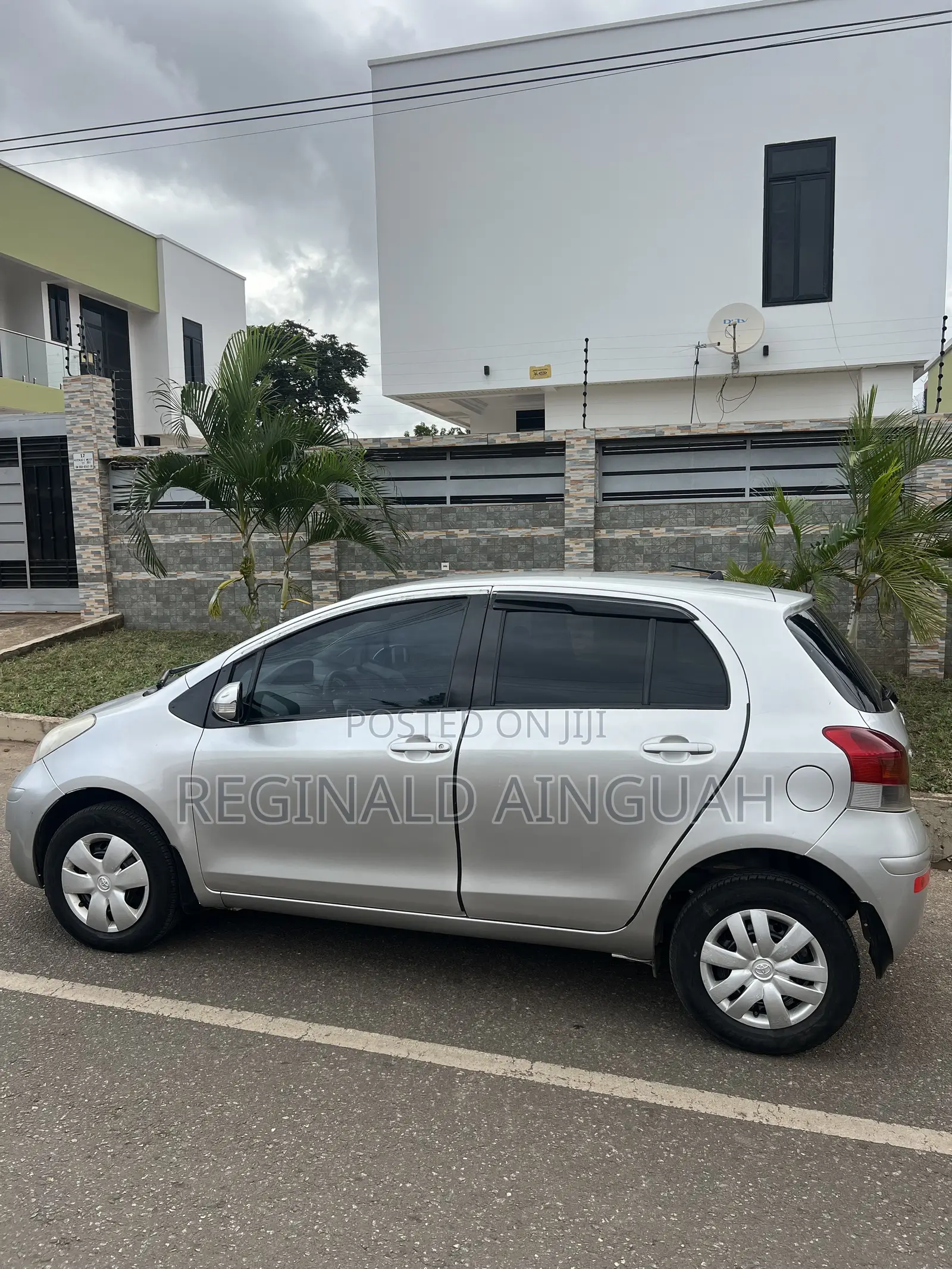 Toyota Vitz 1.3 FWD 5dr 2008 Silver