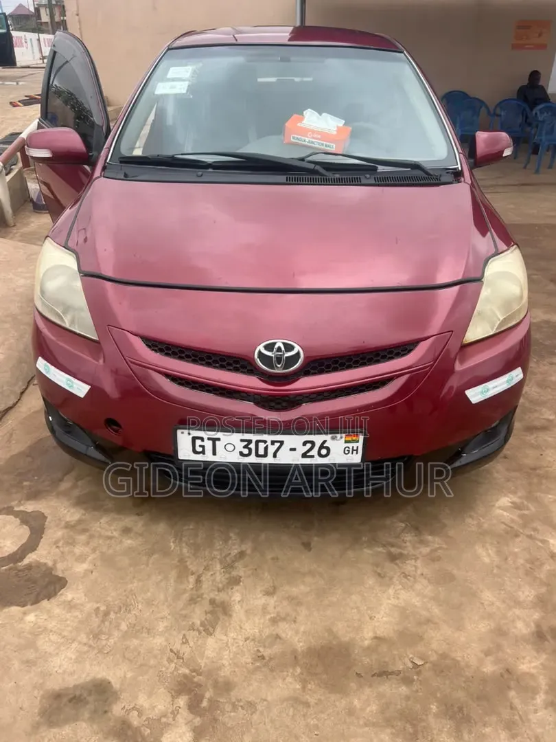 Toyota Belta 2011 Red