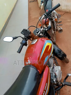 Bajaj Boxer 150 UG 2024 Red