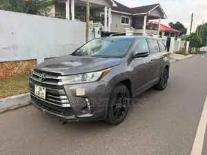 Toyota Highlander 2016
