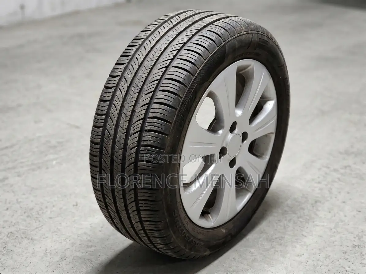 Clean 205/55r15 Home Used Car Tyre With Alloy Rim, Negotiable