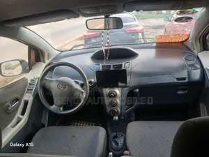 Toyota Vitz 2010 Red