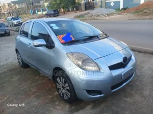 Toyota Vitz 2010 Red