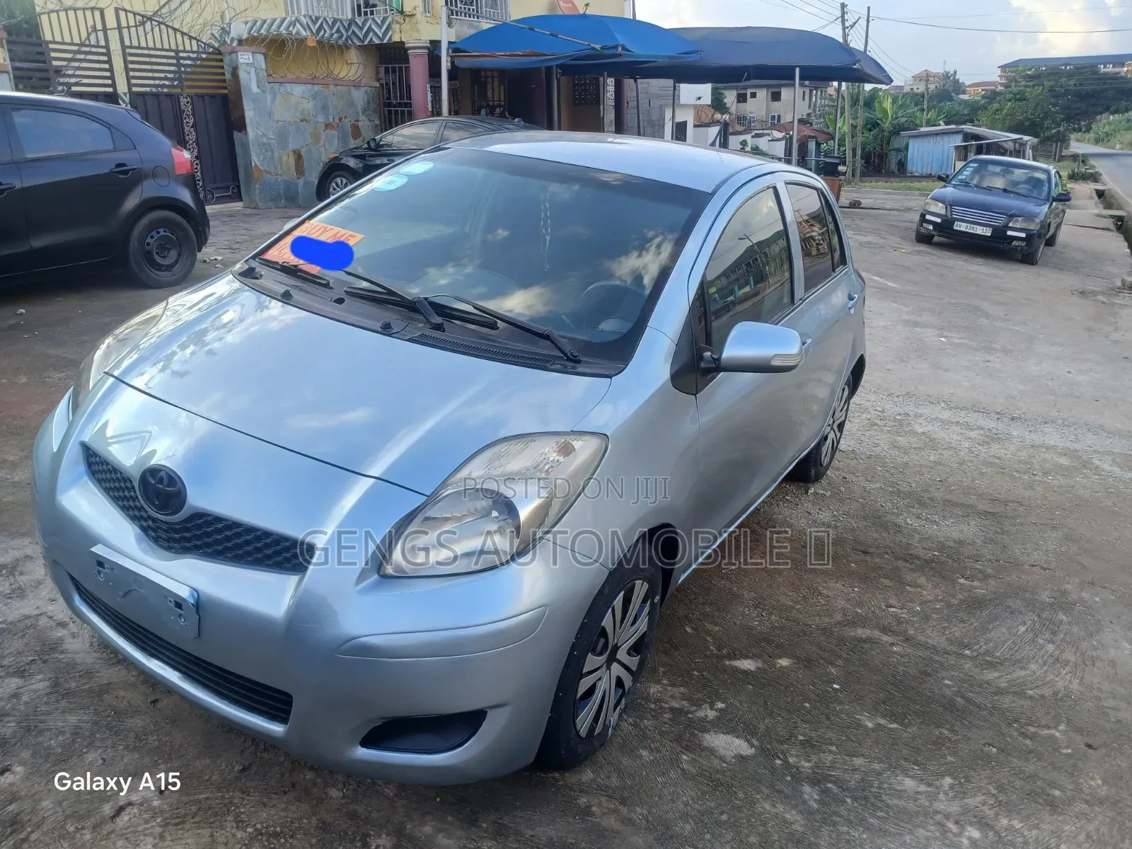 Toyota Vitz 2010 Red