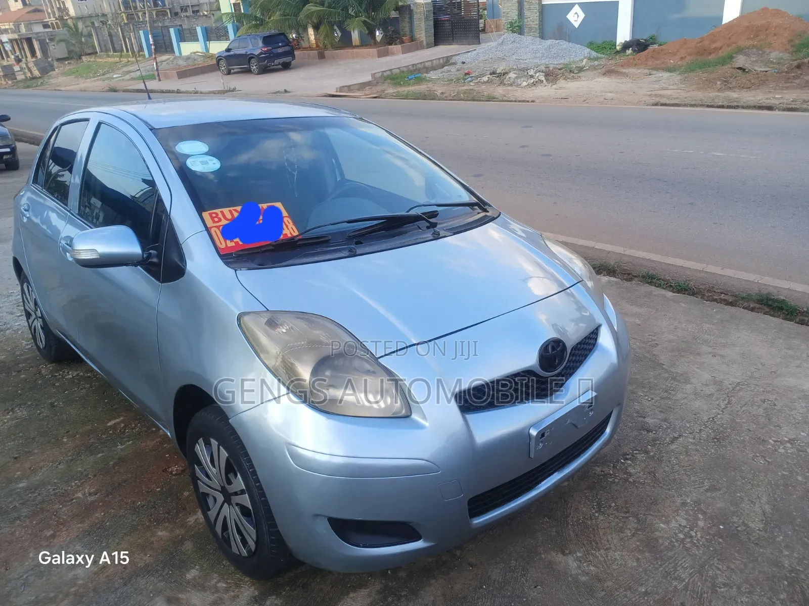 Toyota Vitz 2010 Red