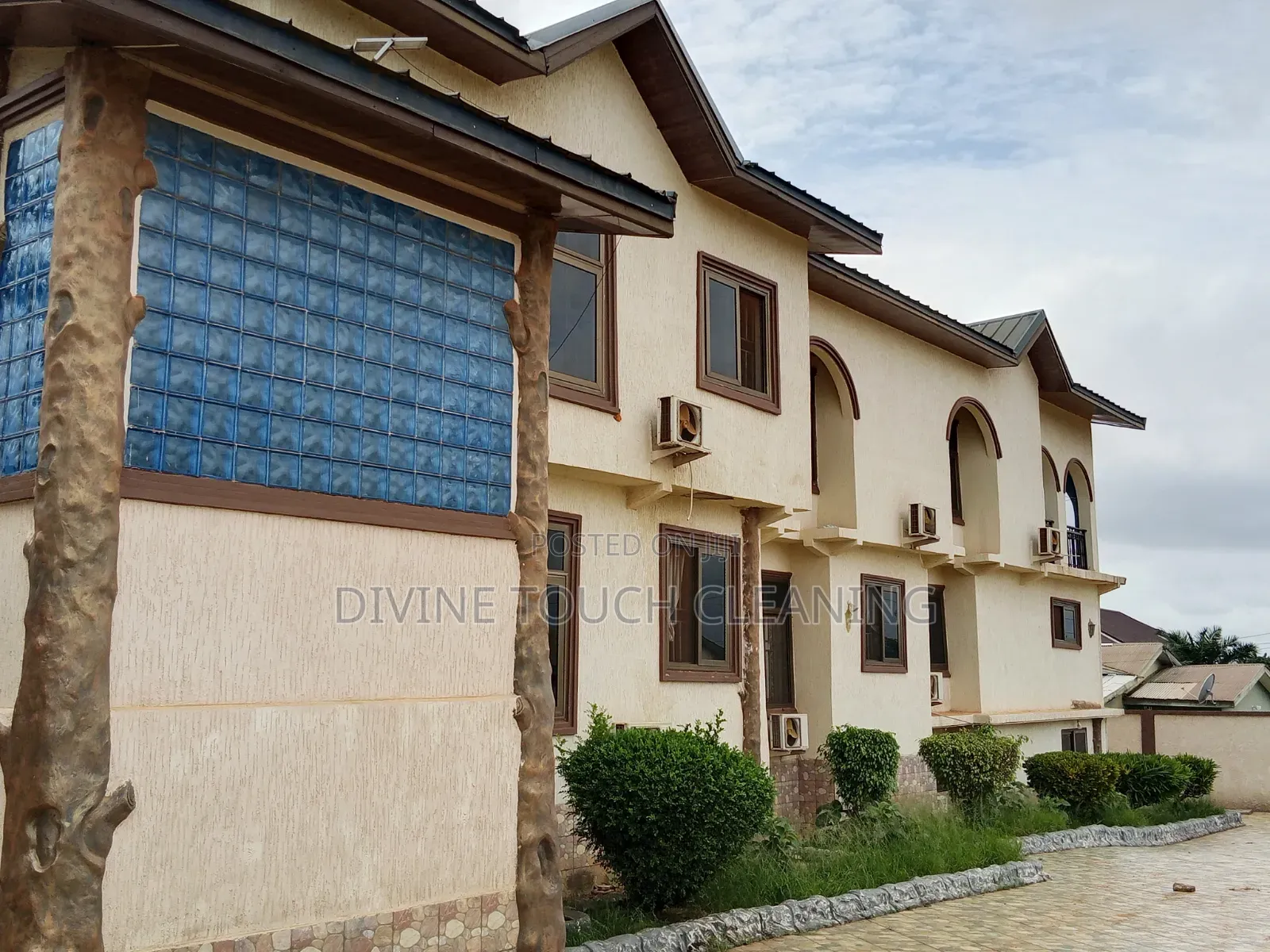 12bdrm House in Divine Touch Homely, Kumasi Metropolitan for sale