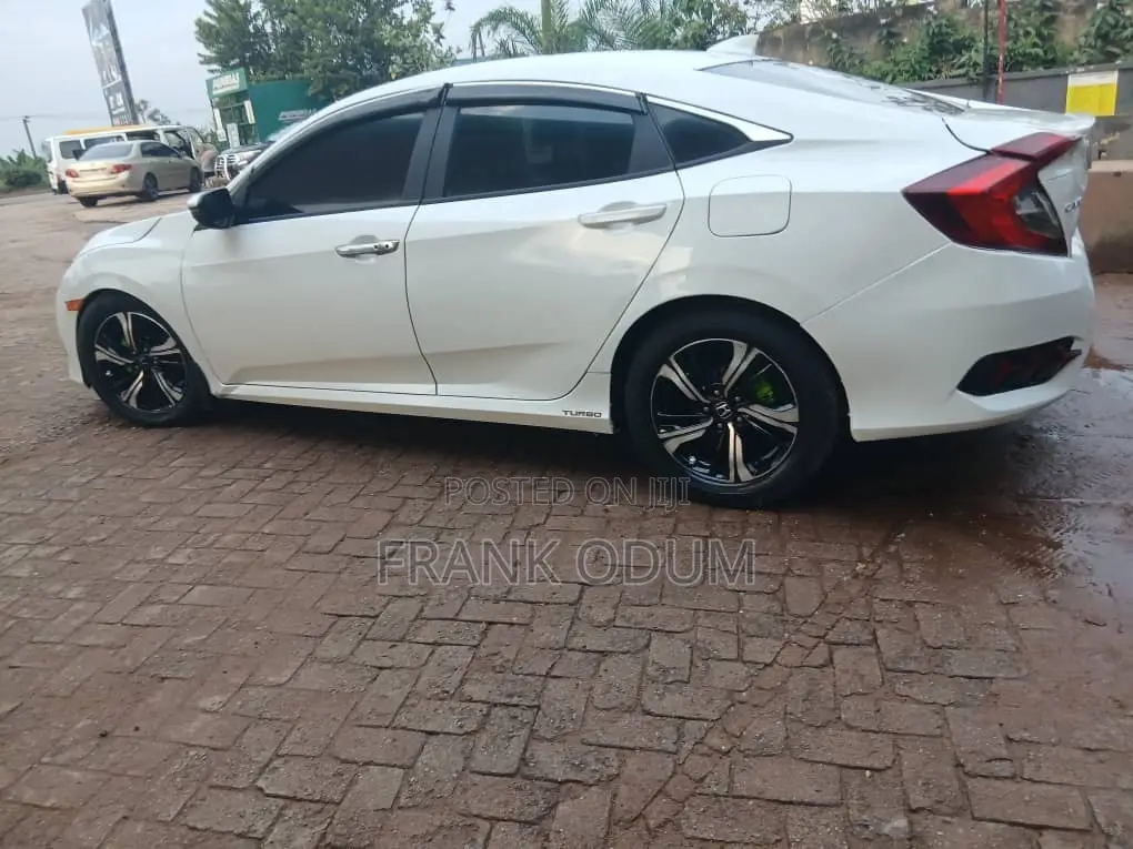 Honda Civic EX-L 4dr Sedan (1.5L 4cyl) 2017 White